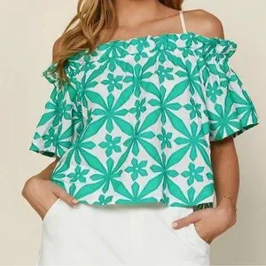 The cutest floral green and white off the shoulder blouse (new with tags)